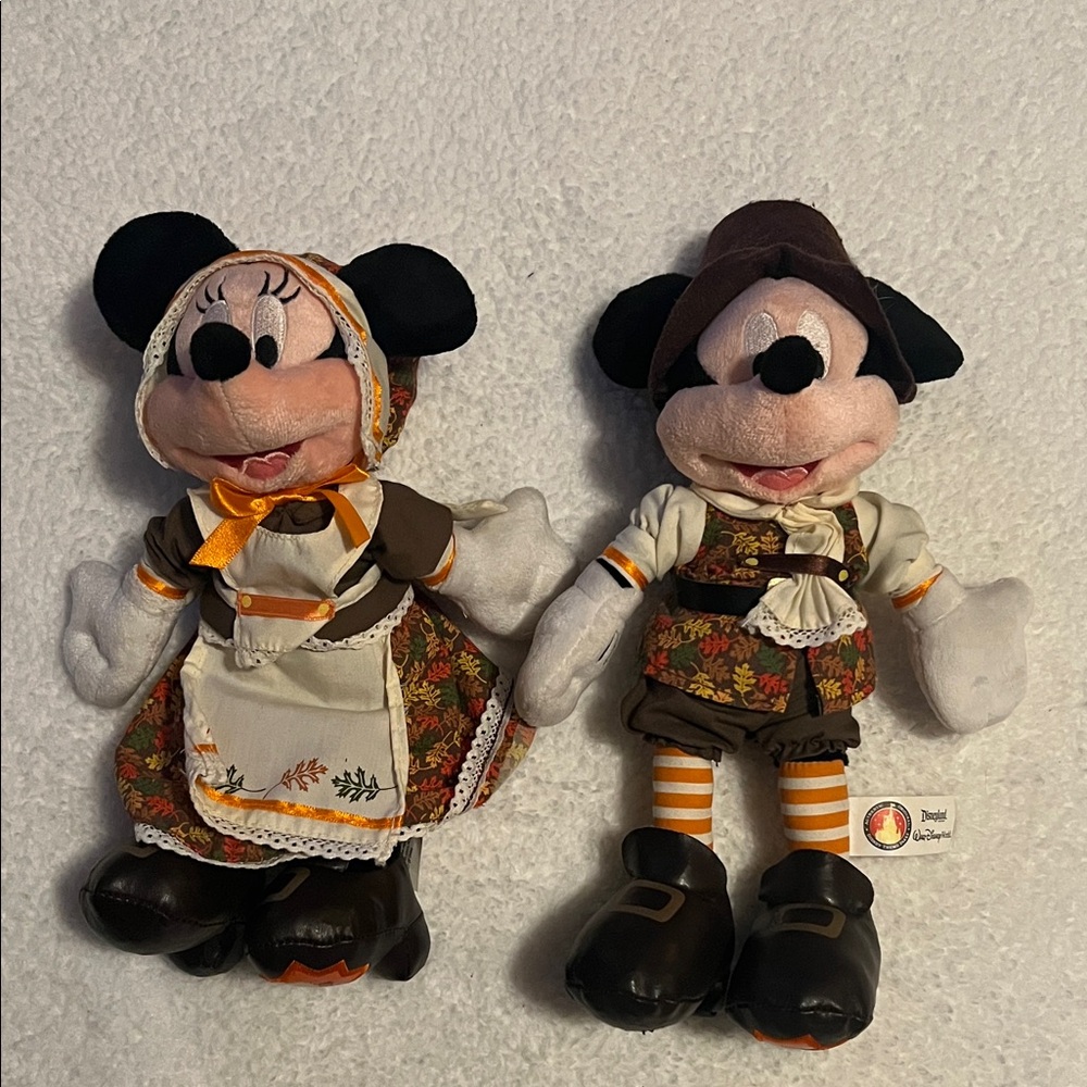 Disney Mickey and Minnie Plush Set 2007 Thanksgiving pilgrims